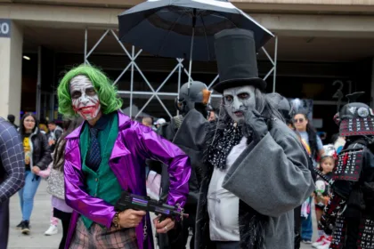 Además, estarán presentes los habituales representantes del movimiento cosplay, quienes con su colorido engalanan los pabellones de Corferias, interpretando personajes icónicos del cine, anime, series televisivas y de plataformas de streaming - Foto: Comic Con Colombia
