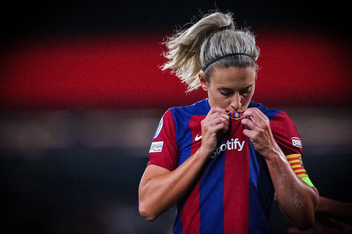 En el ámbito deportivo, Alexia deja un legado extraordinario. Su palmarés incluye títulos de la Liga de Campeones Femenina, campeonatos nacionales, Copas de la Reina y la histórica conquista de la Copa Mundial con la selección de España. Estos logros la posicionan entre las deportistas más exitosas de todos los tiempos - Foto: X/@alexiaputellas