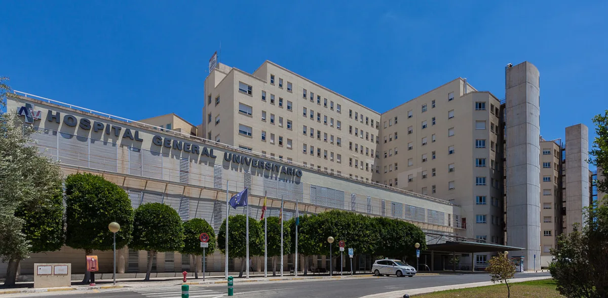 El Ministerio de Sanidad de España emitió una declaración institucional felicitando a todo el personal del Sistema Nacional de Salud por la impecable demostración de capacidad resolutiva y profesionalismo - Foto: Hospital General Universitario, Alicante, España/Diego Delso