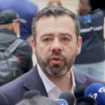 Galán argumentó que la estrategia de la "Paz Total" ha sido instrumentalizada por los grupos armados organizados para consolidar su control territorial y financiero mientras el Estado paraliza la acción de la fuerza pública - Foto: Archivo/Ronald Cano