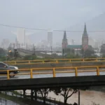 En las zonas urbanas de las grandes capitales como Bogotá, Medellín y Cali, los sistemas de emergencias distritales hicieron un llamado urgente a las empresas de acueducto y a la ciudadanía en general - Foto: Archivo/Ronald Cano