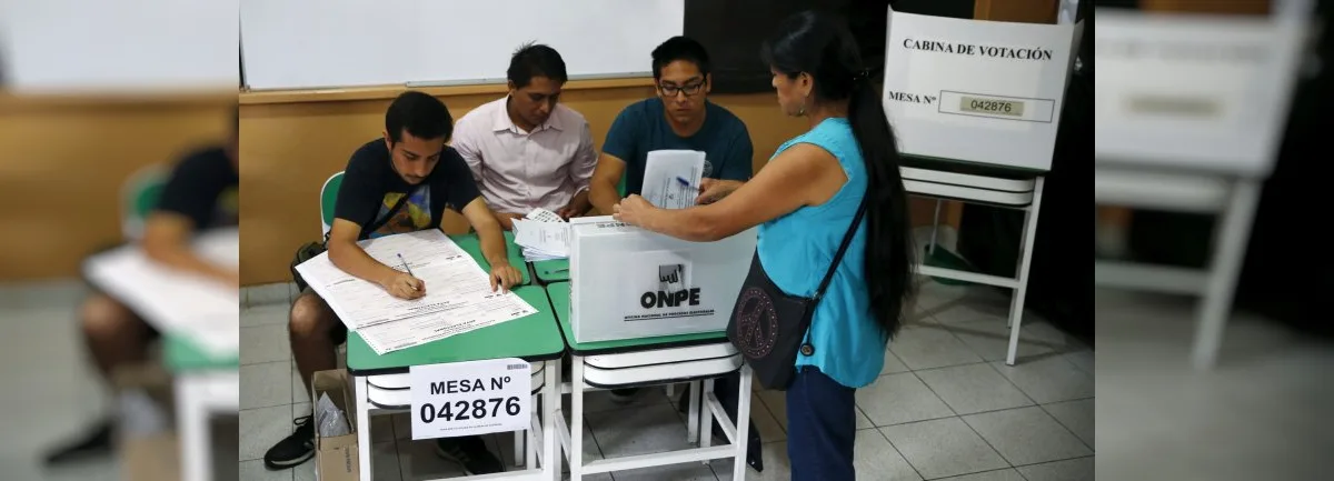 Las encuestas más recientes reflejan un escenario extremadamente ajustado entre Keiko Fujimori, líder de Fuerza Popular, y Roberto Sánchez, representante de Juntos por el Perú. Los estudios de opinión muestran márgenes reducidos que mantienen abierta la posibilidad de cualquier resultado en las urnas, incrementando la expectativa en torno al debate presidencial - Foto: Transparencia Electoral Perú