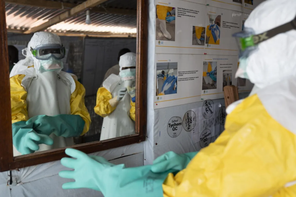 El director general del organismo confirmó que las muertes sospechosas asociadas al brote de ébola en el este de la República Democrática del Congo se elevaron a 131 - Foto: Organización Mundial de la Salud