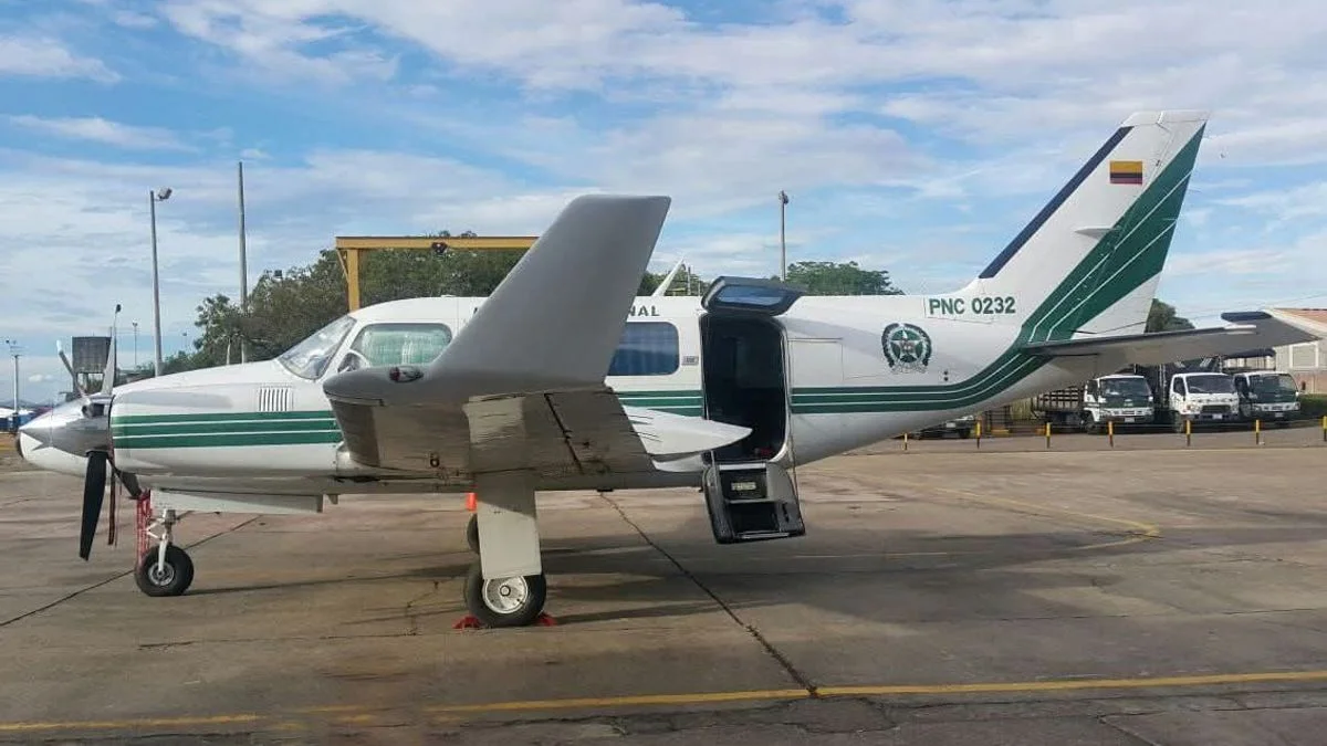 Los disparos impactaron los costados izquierdo y derecho del fuselaje delantero del avión - Foto: Archivo/Policía Nacional