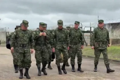 El comando militar de la región aseguró que la presencia de la Fuerza Pública será permanente en las zonas recuperadas. Las autoridades reiteraron que no permitirán que las organizaciones armadas ilegales continúen afectando la tranquilidad de los habitantes rurales - Foto: Ejército Nacional