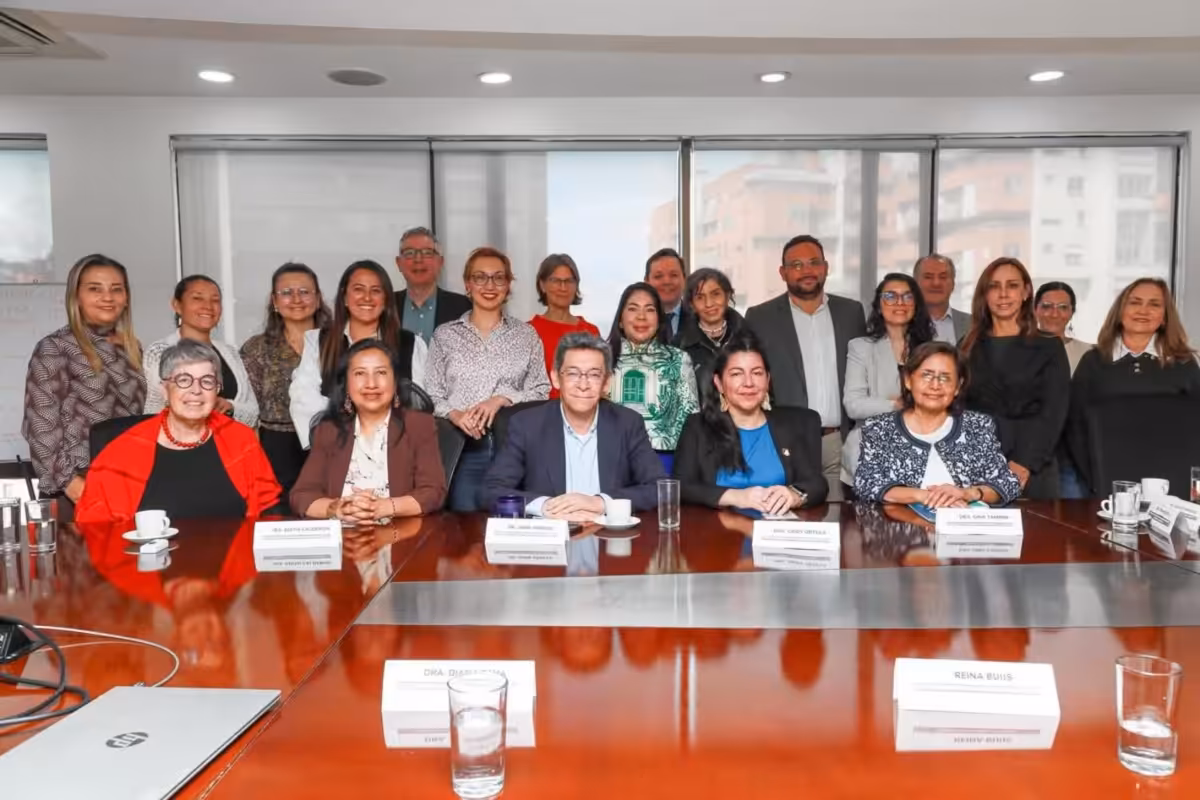 El Instituto Nacional de Salud coordinará la red nacional de laboratorios para identificar en tiempo real la aparición de cepas de las denominadas superbacterias - Foto: Organización Panamericana de la Salud