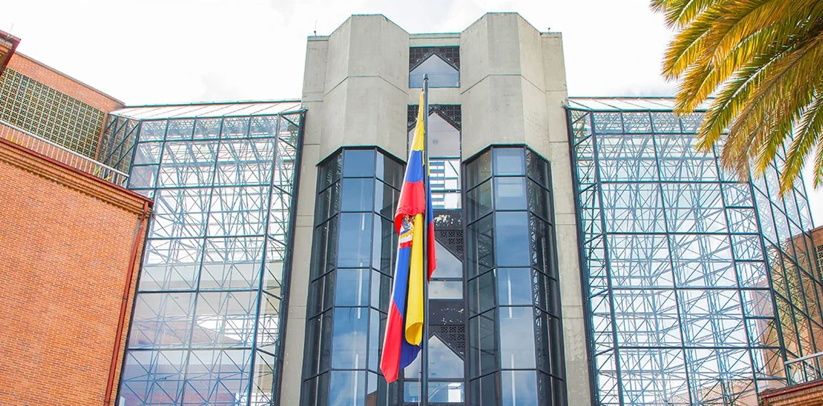 Uno de los puntos bajo revisión es el tiempo de respuesta otorgado por las administradoras frente a solicitudes de traslado. De acuerdo con la normativa vigente, las entidades deben garantizar procesos transparentes, oportunos y sin barreras indebidas para los usuarios - Foto: Superfinanciera