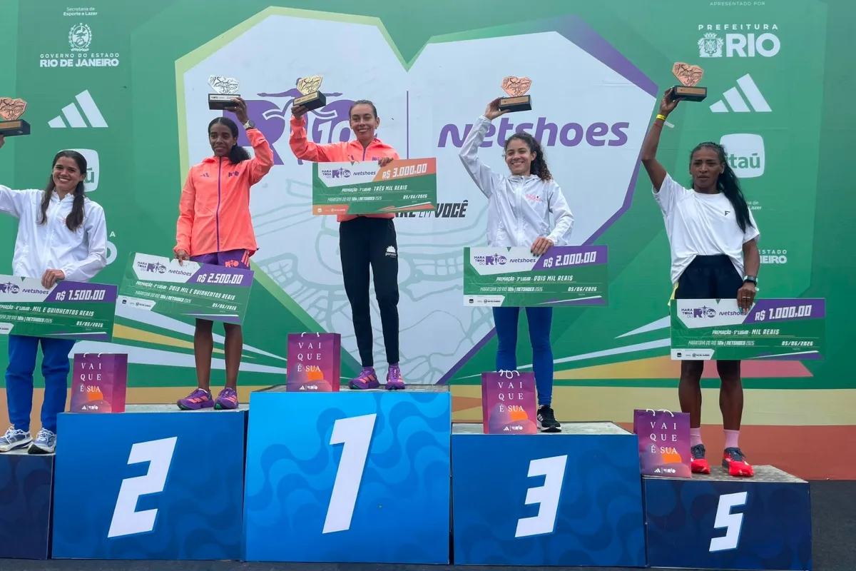 “Estoy muy feliz con mi resultado en los 10K de la Maratón de Río de Janeiro. Es una prueba que llevo en mi corazón, ya que Río de Janeiro es mi segundo hogar. La energía de la gente y el clima fueron fabulosos”, afirmó la corredora colombiana tras cruzar la meta - Foto: Equipo Porvenir