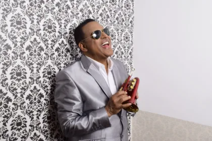 En esta producción, el maestro fusiona el merengue con estilos como música regional mexicana, urbana, funk brasileño, bachata, son, chachachá, pambiche y kompa haitiano, creando una experiencia sonora moderna y diversa - Foto: Wilfrido Vargas
