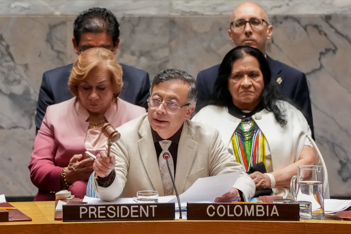 El mandatario afirmó que funcionarios estadounidenses le habrían transmitido advertencias relacionadas con su agenda política en territorio norteamericano. De acuerdo con su relato, esas presiones surgieron cuando manifestó interés en reunirse con el alcalde de Nueva York, Zohran Mamdani - Foto: Presidencia de Colombia