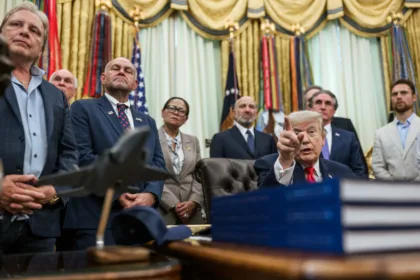 A través de su plataforma Truth Social, Trump afirmó que los términos divulgados por Irán “no tienen nada que ver” con los compromisos pactados por escrito durante las conversaciones diplomáticas. El mandatario sostuvo que la versión difundida por Teherán distorsionaba el contenido real de las negociaciones y cuestionó la disposición iraní para actuar de buena fe - Foto: The White House