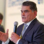 Durante su intervención, Eljach afirmó que Colombia ha superado diversos cuestionamientos y alertas sobre el proceso electoral y sostuvo que las instituciones continúan ejerciendo sus funciones con normalidad. También reiteró que la defensa de la democracia requiere el fortalecimiento de los organismos de control y el respeto por las reglas institucionales - Foto: Procuraduría General de la Nación