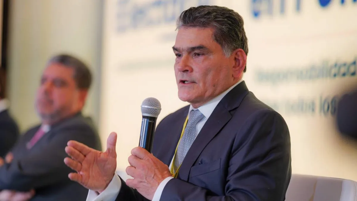 Durante su intervención, Eljach afirmó que Colombia ha superado diversos cuestionamientos y alertas sobre el proceso electoral y sostuvo que las instituciones continúan ejerciendo sus funciones con normalidad. También reiteró que la defensa de la democracia requiere el fortalecimiento de los organismos de control y el respeto por las reglas institucionales - Foto: Procuraduría General de la Nación