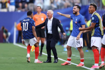 Ousmane Dembélé habilitó con precisión quirúrgica a Kylian Mbappé, quien ingresó al área con potencia pura, desparramó la marca de Viktor Gyökeres con un amague excelso y fusiló con un derechazo cruzado al portero Jacob Widell Zetterström para abrir el electrónico 1-0 - Foto: FIFA