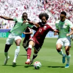 La paridad representó el primer punto conseguido por la selección absoluta de Catar en toda la historia de las Copas del Mundo, quebrando la racha de derrotas en su debut absoluto de 2022. Además, para los amantes de las curiosidades del fútbol, el partido significó el primer autogol registrado en la presente edición del certamen ecuménico norteamericano - Foto: X/@QFA