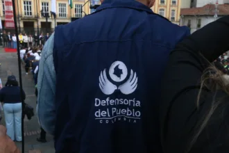 La Defensoría señaló que persisten narrativas que presentan al adversario político como un enemigo y no como un contradictor legítimo dentro de una democracia, situación que puede afectar la confianza ciudadana en las instituciones - Foto: Archivo/Ronald Cano