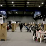 De acuerdo con el consolidado nacional de las comisiones escrutadoras y el voto en el exterior, Abelardo de la Espriella obtuvo 12.959.415 votos, equivalentes al 50,49 % de la votación válida, mientras que el candidato del Pacto Histórico, Iván Cepeda, alcanzó 12.707.632 sufragios, correspondientes al 49,51 %. La diferencia final fue de aproximadamente 251.783 votos - Foto: Ronald Cano