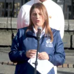 La defensora Iris Marín advirtió que señalar territorios como objetivos militares debido a sus preferencias electorales constituye un discurso contrario a los derechos humanos y representa un riesgo directo para la vida, la integridad y la seguridad de millones de personas que habitan en esas regiones - Foto: Archivo/Ronald Cano