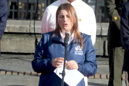 La defensora Iris Marín advirtió que señalar territorios como objetivos militares debido a sus preferencias electorales constituye un discurso contrario a los derechos humanos y representa un riesgo directo para la vida, la integridad y la seguridad de millones de personas que habitan en esas regiones - Foto: Archivo/Ronald Cano