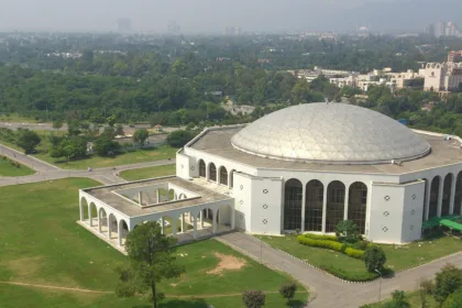 El gobierno pakistaní ha facilitado los contactos diplomáticos entre Washington y Teherán y ha servido como puente para acercar posiciones en momentos de alta tensión. Las autoridades de Islamabad anunciaron que las partes ya cuentan con un texto base para avanzar hacia la firma de un entendimiento político - Foto: Archivo/Humza Ahmed
