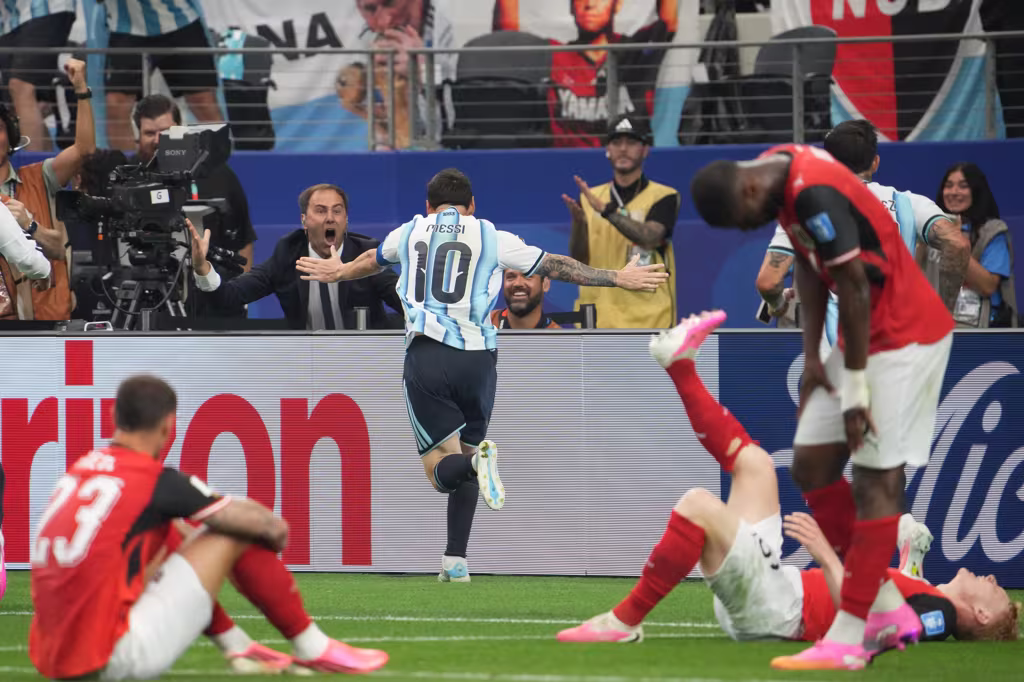 El triunfo convirtió a Messi en el futbolista con más partidos ganados en la historia del torneo de la FIFA, dejando atrás otro récord compartido con Klose - Foto: FIFA