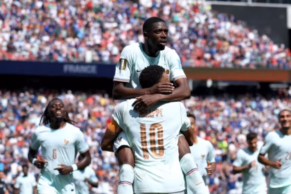 Sin embargo, el espectáculo de Dembélé estaba lejos de terminar, ya que en el minuto 32 selló su memorable actuación tras una jugada colectiva perfecta en la que intervino todo el equipo francés - Foto: FIFA