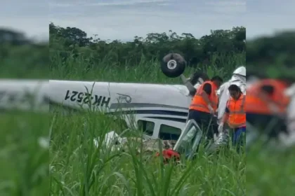 De acuerdo con el informe preliminar emitido por la autoridad aeronáutica, la aeronave involucrada corresponde a una avioneta tipo Cessna 206, identificada con la matrícula HK-2521. El aparato era operado por la empresa de transporte aéreo ARALL y cubría una ruta regular entre Villavicencio y La Macarena al momento de registrarse el accidente - Foto: Redes Sociales