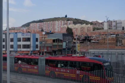 Durante ese periodo, los servicios troncales que habitualmente operan en ese punto serán redistribuidos hacia otros vagones habilitados dentro de la estación para garantizar la continuidad de la operación - Foto: Transmilenio