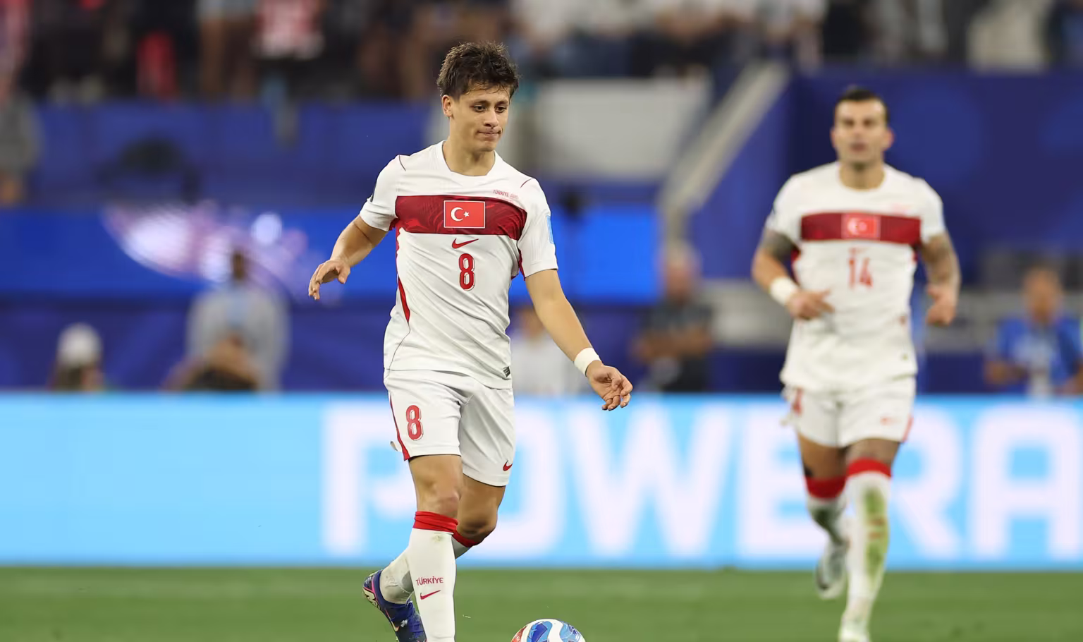En el minuto 10, luego de una magnífica asistencia brindada por Barış Alper Yılmaz, el talentoso atacante del Real Madrid, Arda Güler, sacó un remate inalcanzable para Matt Turner que decretó el empate 1-1 en la pizarra - Foto: FIFA