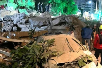Las operaciones de rescate han entrado en una fase crítica. Autoridades venezolanas, equipos internacionales y miles de voluntarios civiles trabajan contrarreloj para localizar sobrevivientes atrapados bajo los escombros, conscientes de que las probabilidades de hallar personas con vida disminuyen drásticamente después de las primeras 72 horas posteriores al desastre - Foto: Jesuit Refugee Service