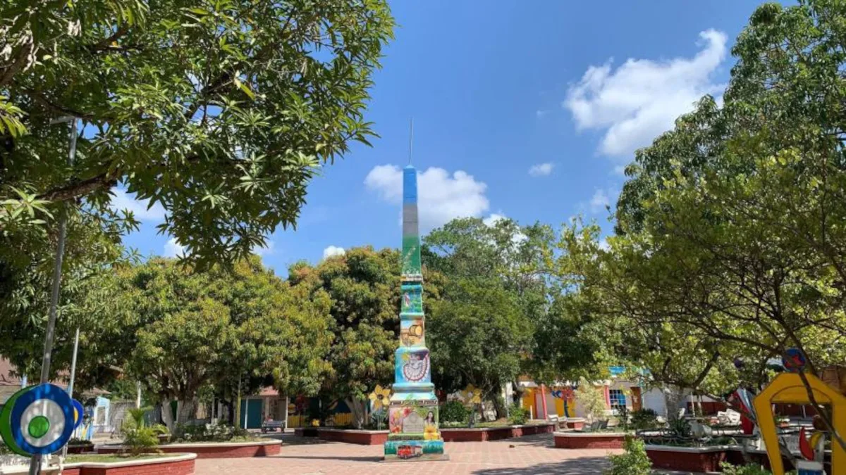 Desde las primeras horas del jueves numerosos establecimientos comerciales permanecieron cerrados y varias calles registraron una inusual disminución del tránsito peatonal y vehicular. Habitantes del municipio optaron por permanecer en sus viviendas ante el temor de posibles hechos de violencia - Foto: Archivo/Radio Nacional