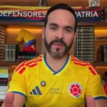 La campaña de De la Espriella manifestó su desacuerdo con la decisión. Sus voceros sostuvieron que los símbolos nacionales representan a todos los colombianos y expresaron su intención de estudiar mecanismos jurídicos para controvertir el fallo - Foto: Redes Sociales Abelardo de La Espriella
