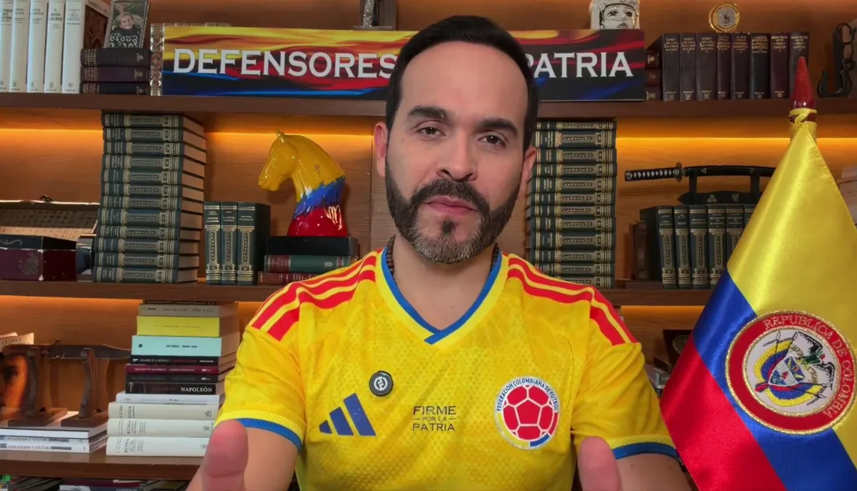 La campaña de De la Espriella manifestó su desacuerdo con la decisión. Sus voceros sostuvieron que los símbolos nacionales representan a todos los colombianos y expresaron su intención de estudiar mecanismos jurídicos para controvertir el fallo - Foto: Redes Sociales Abelardo de La Espriella