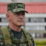 Con más de tres décadas de servicio en el Ejército Nacional, Rodríguez es considerado uno de los oficiales más experimentados y respetados de las Fuerzas Militares. Durante su carrera lideró importantes operaciones contra grupos armados ilegales, entre ellas la Operación Trueno en el departamento del Cauca, una estrategia que permitió recuperar corredores logísticos clave en la región del Micay - Foto: Fuerzas Militares