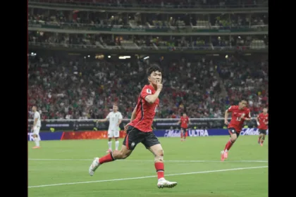 Corea del Sur remontó al minuto 80, gracias a Hyun-Gyu Oh, quien finalizó una jugada colectiva con un remate dentro del área que superó al guardameta checo - Foto: X/@theKFA