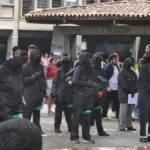 Testigos señalaron que los responsables distribuyeron panfletos relacionados con convocatorias de movilización social, mientras realizaban acciones que alteraron el orden público - Foto: Redes Sociales