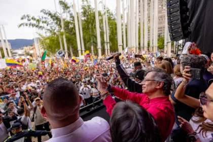 Desde el punto de vista político, la estrategia busca evitar que el cierre del empalme sea interpretado como una falta de transparencia. También permite al Gobierno saliente construir un relato público sobre los logros de la administración y dejar documentada su versión del estado en que entrega el país - Foto: Presidencia de la República