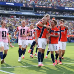 Al minuto 90, nuevamente emergió la imponente figura de Erling Haaland para capitalizar una precisa transición colectiva y marcar el 2-0 definitivo que decretaba el derrumbe de uno de los máximos favoritos a la corona del torneo - Foto: FIFA