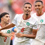 Al minuto 82, tras una veloz transición colectiva liderada nuevamente por Brahim Díaz, Azzedine Ounahi apareció en el corazón del área para empalmar el balón de primera intención y firmar su doblete de la tarde, colocando un merecido 2-0 que apagó los ánimos del conjunto local - Foto: FIFA