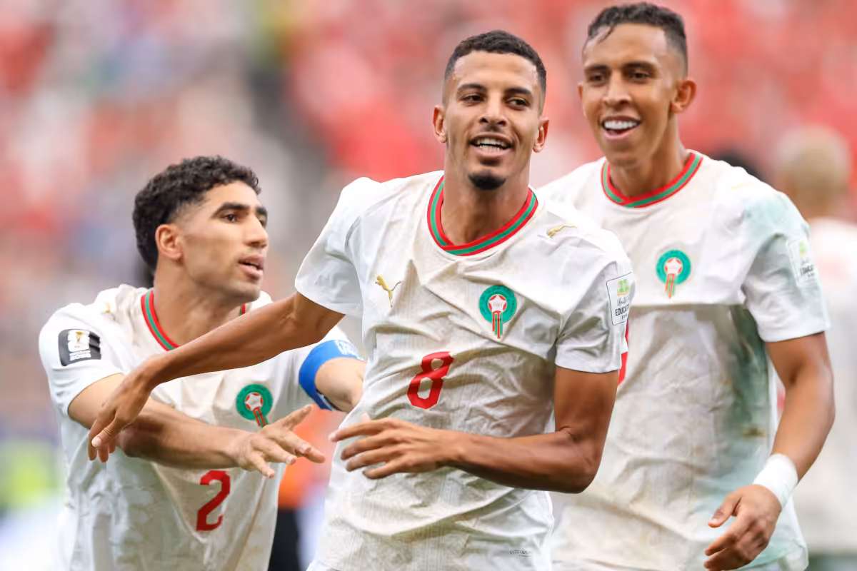 Al minuto 82, tras una veloz transición colectiva liderada nuevamente por Brahim Díaz, Azzedine Ounahi apareció en el corazón del área para empalmar el balón de primera intención y firmar su doblete de la tarde, colocando un merecido 2-0 que apagó los ánimos del conjunto local - Foto: FIFA