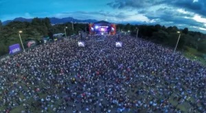 El IDRD señaló que el Conciertazo de Verano se ha consolidado como uno de los espacios musicales más esperados dentro de la programación del festival. La actividad busca que los asistentes disfruten de artistas reconocidos en un ambiente familiar, gratuito y abierto a personas de diferentes edades - Foto: IDRD