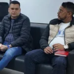 Abelardo De La Espriella durante una transmisión pública, aseguró haber recibido una comunicación de Digno José Palomino (izquierda) y Aldair Montenegro; cabecillas de Los Pepes donde expresaron su disposición de acogerse a la legislación vigente sin exigir beneficios extraordinarios ni condiciones especiales - Foto: Redes Armando Benedetti
