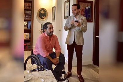 El anuncio de esta Oficina de Vocería no solo redefine la estrategia de comunicaciones del próximo gobierno, sino que también convierte a Miller Soto en una de las figuras políticas más visibles de la administración entrante. Abogado y uno de los hombres de confianza de De la Espriella durante la campaña, Soto tendrá ahora la responsabilidad de fijar la posición oficial del Gobierno frente a las principales controversias nacionales - Foto: X/@millersoto