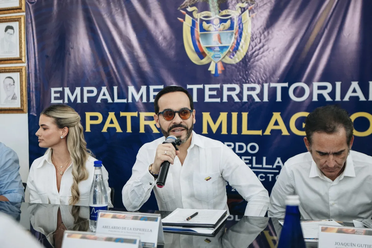 En el caso de Norte de Santander, la agenda gira alrededor de algunos de los problemas más complejos que enfrentará el nuevo gobierno: la crisis de seguridad en el Catatumbo, la presencia de grupos armados ilegales, la relación fronteriza con Venezuela, la migración, el comercio binacional, la infraestructura y la reactivación económica de una región particularmente golpeada por el conflicto y las dificultades comerciales derivadas del cierre de la frontera durante años - Foto: X/Abelardo de la Espriella