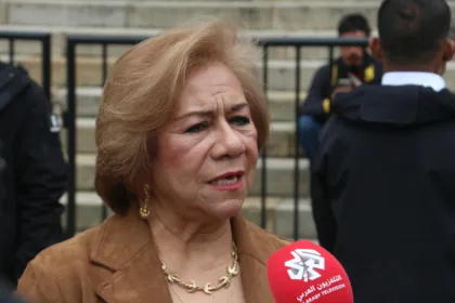 La discusión comenzó tras una publicación del periodista Melquisedec Torres, quien aseguró, citando fuentes de la Cancillería, que Valderrama era la persona encargada del cabello y otros aspectos de la imagen personal de la canciller Rosa Villavicencio, al tiempo que cuestionó que ocupara un cargo de asesora con una remuneración correspondiente a ese nivel administrativo - Foto: Archivo/Ronald Cano