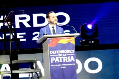 Esa aparente contradicción no es exclusiva de Colombia. En Argentina, Javier Milei enfrentó cuestionamientos similares cuando varios de los integrantes de su gabinete provenían de gobiernos anteriores o mantenían vínculos con sectores tradicionales de la política - Foto: Archivo/Mauricio Vanegas