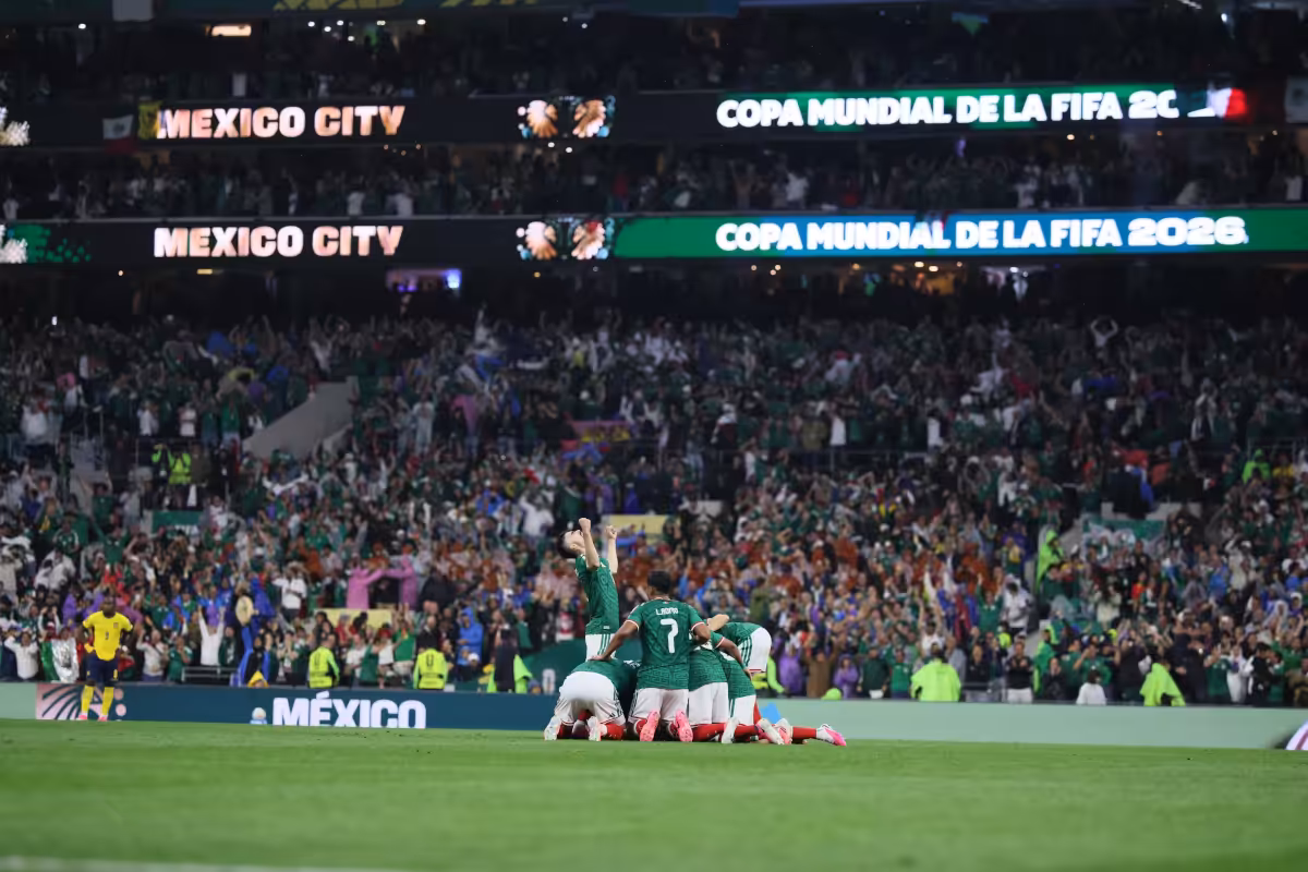 El cuadro dirigido por el "Vasco" Aguirre volverá a pisar la cancha del Estadio Ciudad de México (Estadio Azteca) el próximo domingo 5 de julio de 2026, donde buscará el boleto a los cuartos de final enfrentando al ganador de la llave entre Inglaterra y la República Democrática del Congo - Foto: FIFA