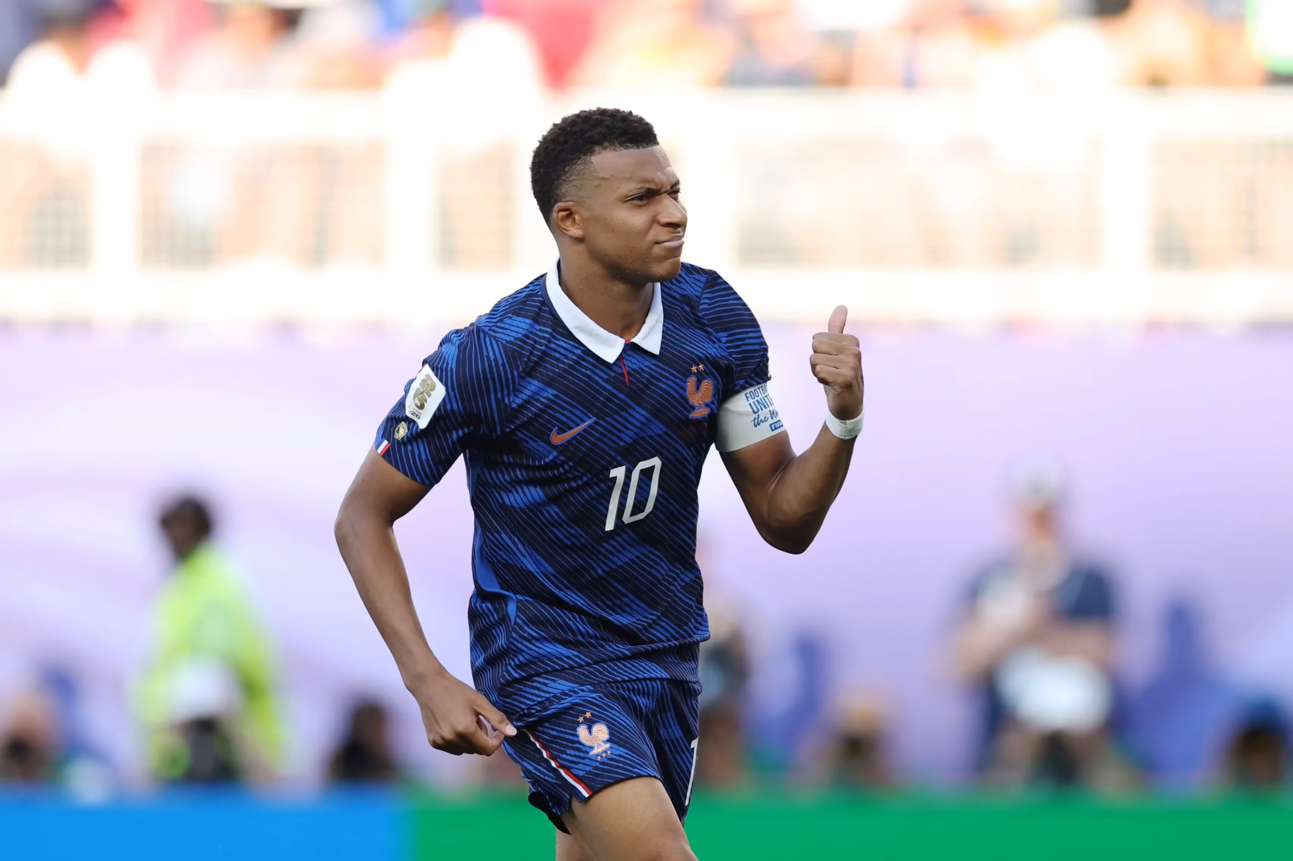 Con su anotación de penal en Filadelfia, Kylian Mbappé alcanzó la notable cifra de siete goles marcados en la presente edición del Mundial 2026, consolidándose en la cima de la tabla de artilleros del torneo junto a Lionel Messi - Foto: FIFA
