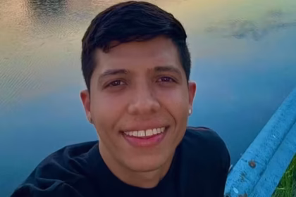 Uno de los elementos que más ha llamado la atención es que el colombiano no se encontraba, de acuerdo con la información divulgada hasta el momento, en condición migratoria irregular. Medios estadounidenses y organizaciones de defensa de los migrantes han señalado que contaba con permiso de trabajo y número de Seguro Social - Foto: Facebook Joan Durán