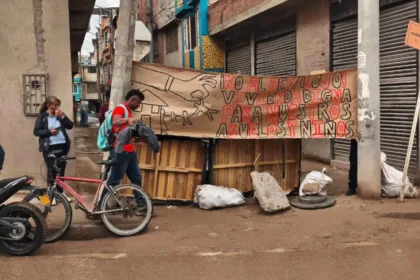 Por eso, aunque El Remanso no corresponde exactamente a un caso clásico de gentrificación, sí comparte una preocupación central con ese fenómeno: el riesgo de que comunidades con menor capacidad económica sean desplazadas cuando sus territorios adquieren mayor importancia dentro del mercado urbano - Foto: Campaña Objetivo Libertad